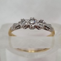 Pre-owned 18ct Yellow/White Gold 0.10ct Diamond 3 stone Ring (SOLD)