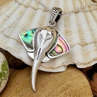 925 Sterling Silver Stingray Pendant Decorated With Shell